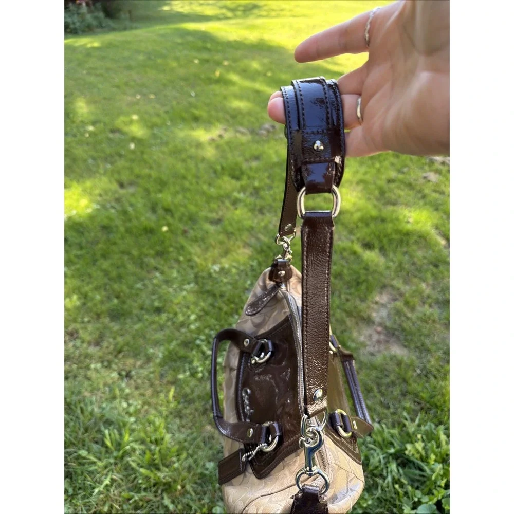 Coach Signature Ashley Satchel, Logo-   Pre-owned, good condition.